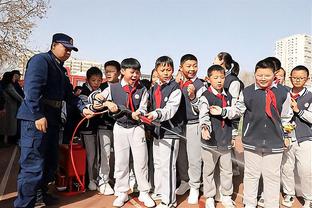 吴金贵结束第5次申花执教之旅，曾两次率队拿到足协杯冠军